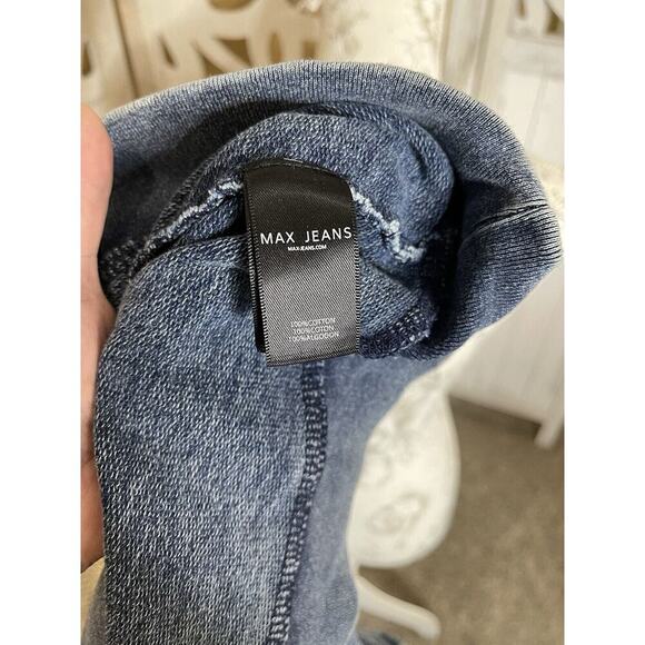 Max Jeans Size Medium Embroidered Pullover Sweater Blue Crew Neck - Picture 4 of 7